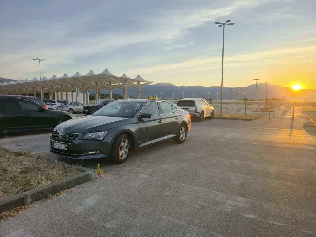TAXI Antonio Škoda Superb at Split Airport -- private airport transfers from Skradin
