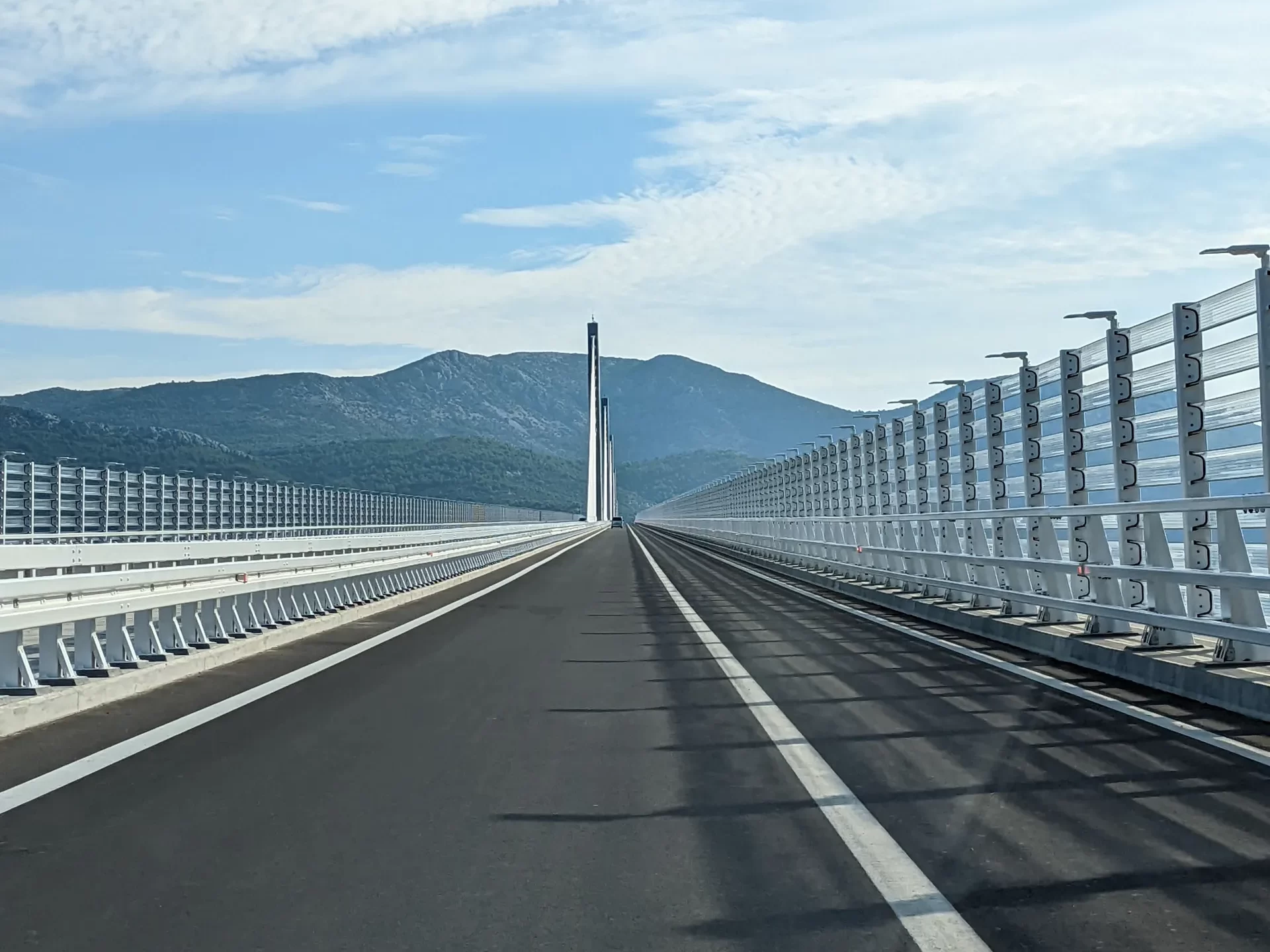 Pelješki most na relaciji Dubrovnik - Skradin -- privatni taxi transfer